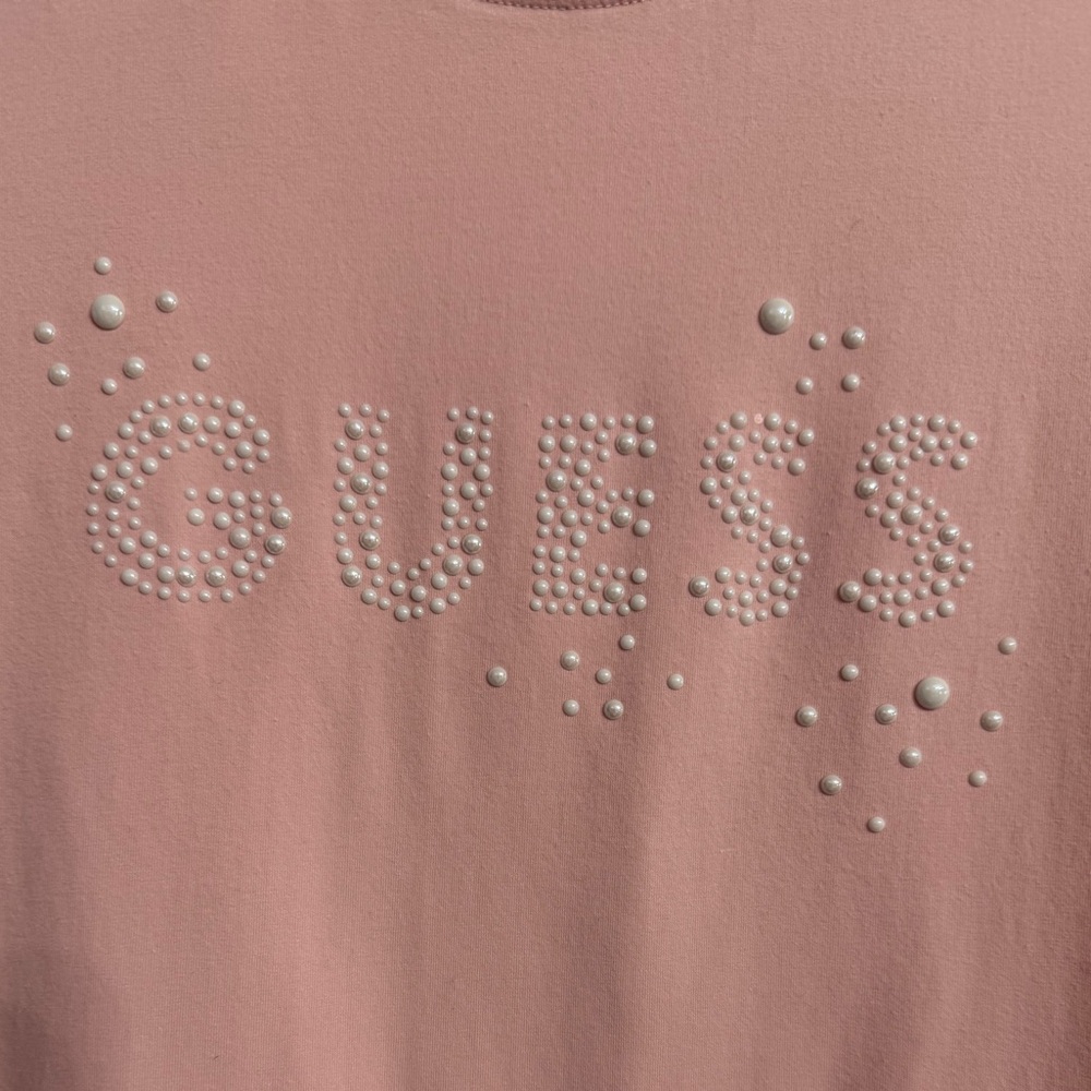 Smart Guess Women’s Sz Medium Pink Short Sleeve T-Shirt with Logo in Faux Pearls - Picture 4 of 12